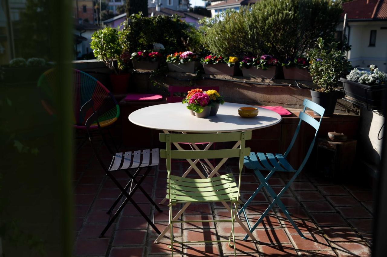 Sound Of Colors - Art Design Apartment Ντεζεντσάνο ντελ Γκάρντα Εξωτερικό φωτογραφία
